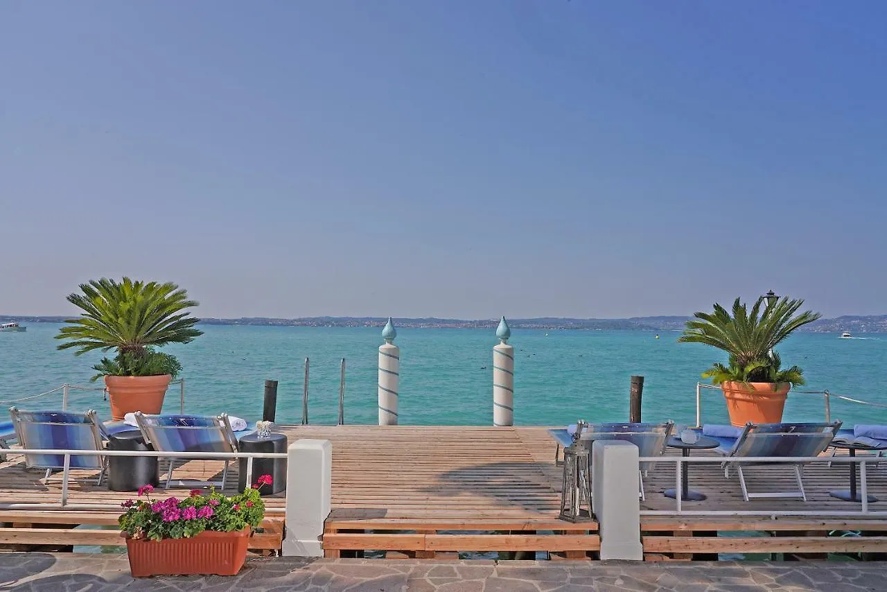Hotel Marconi contacts