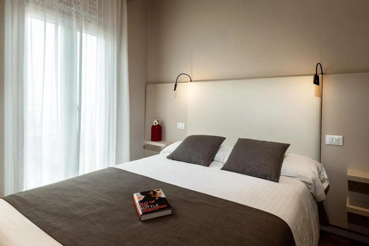 Hotel Marconi Sirmione 3*,  Włochy
