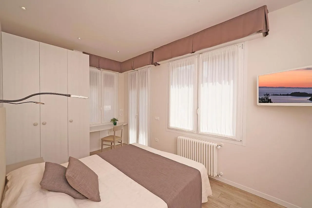 Hotel Marconi Sirmione Włochy