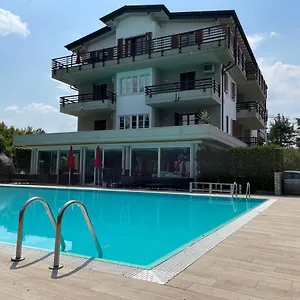 Hotel apartamentowy Alexandra