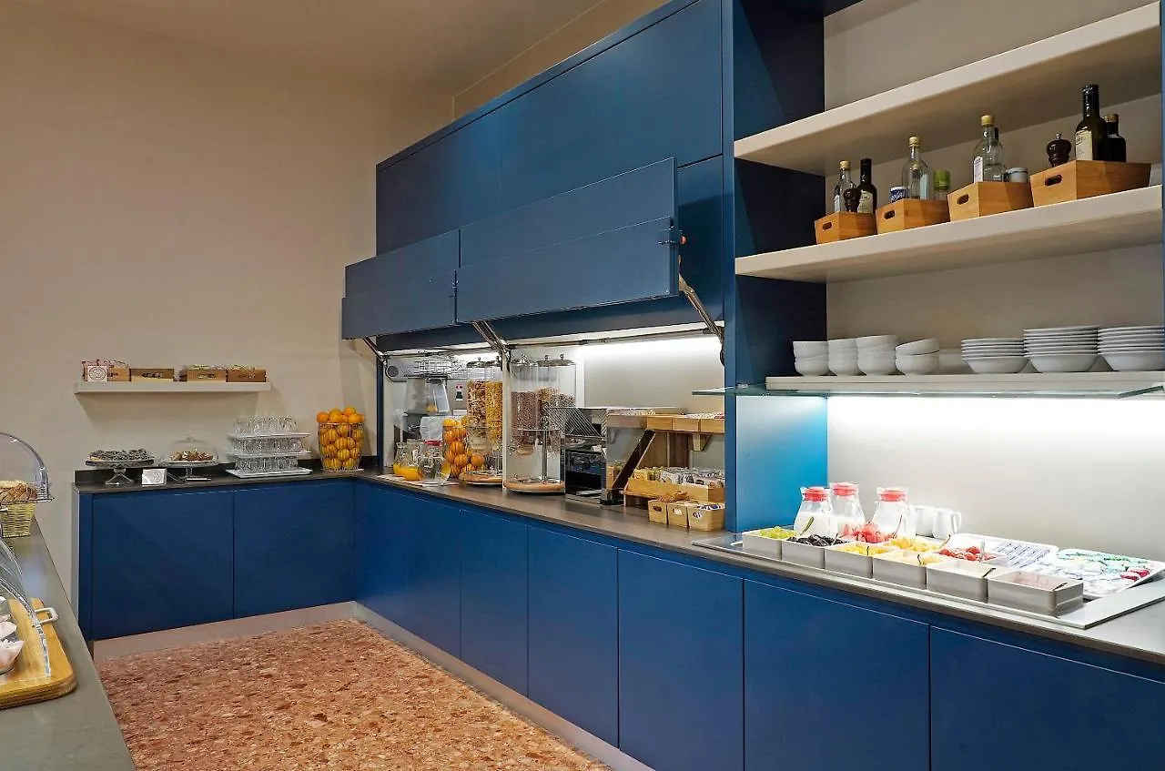 Hotel Marconi Sirmione 3*,  Italy