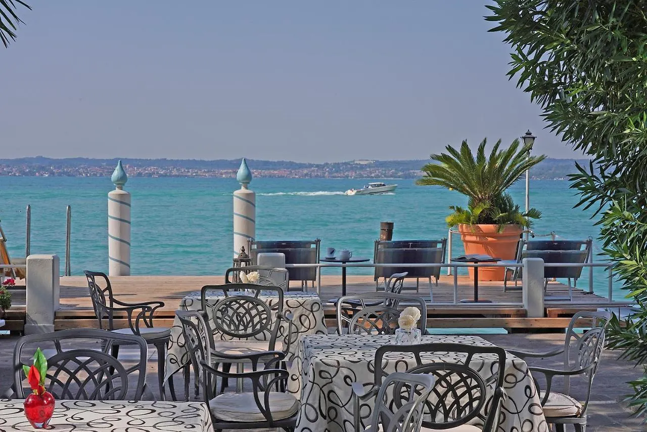 Hotel Marconi Sirmione 3*,  Italy