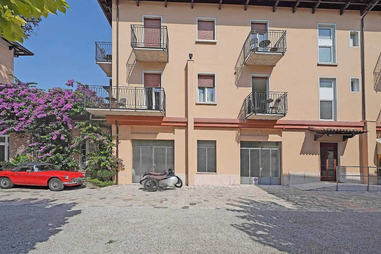 Hotel Marconi Sirmione 3*,