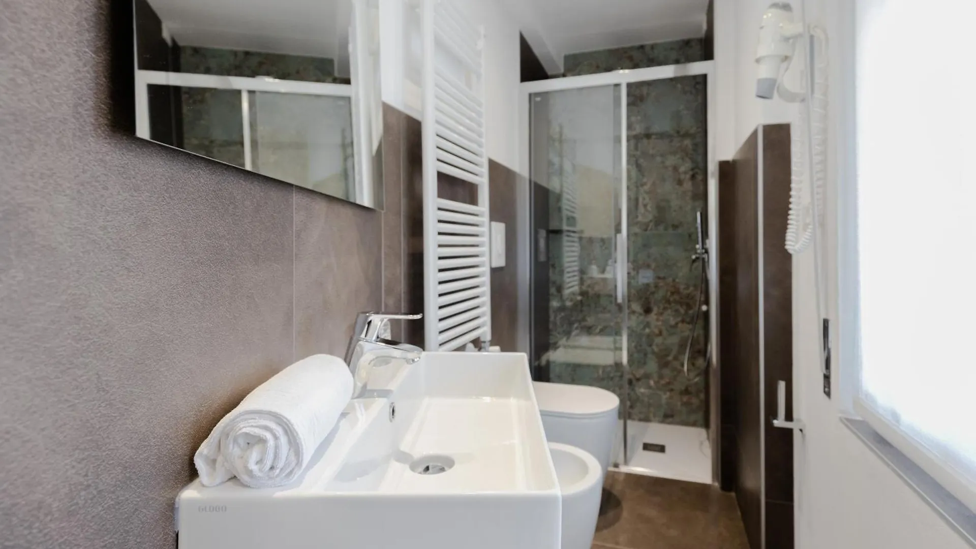 ***  Hotel Marconi Sirmione Italy