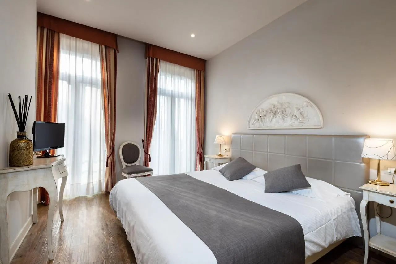 Hotel Marconi سيرمِيوني