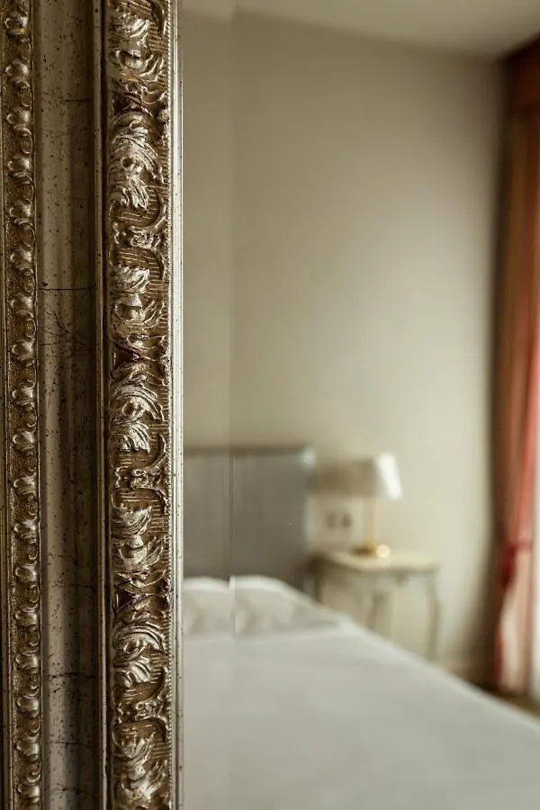 Hotel Marconi سيرمِيوني