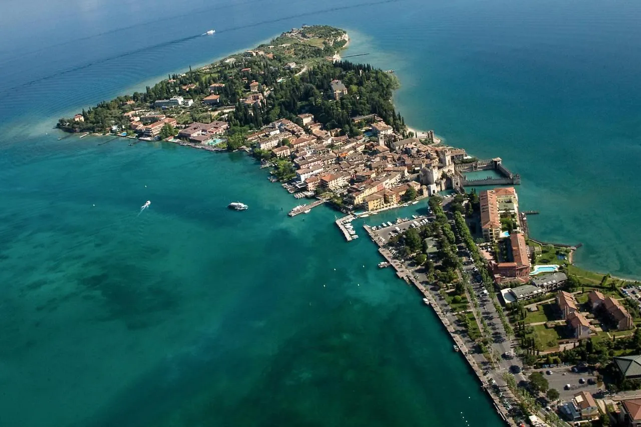 Hotel Marconi Sirmione 3*,
