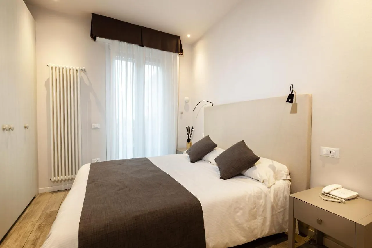 Hotel Marconi Sirmione Italy