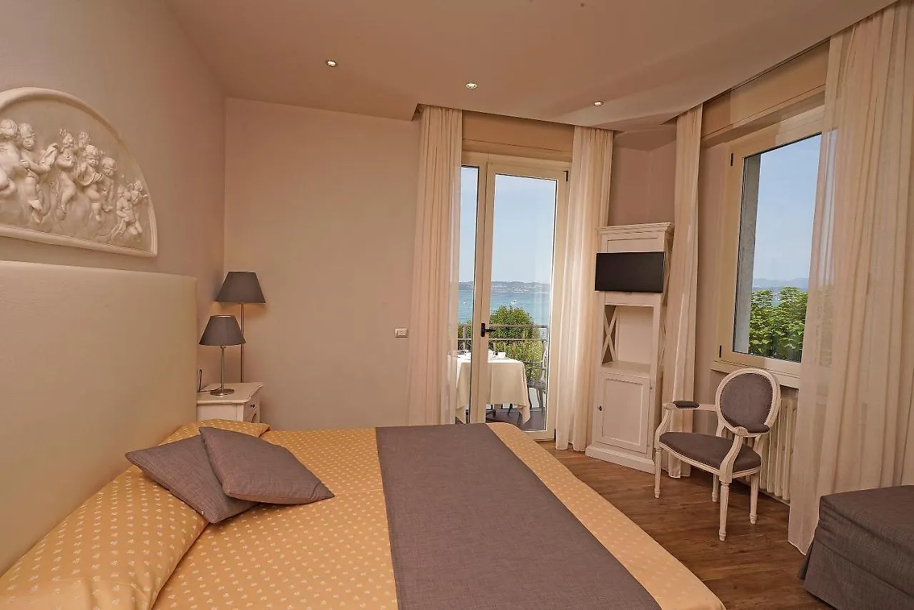 Hotel Marconi Sirmione 3*,
