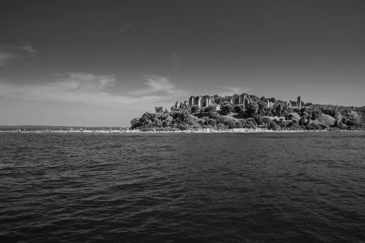 Hotel Marconi Sirmione 3*,
